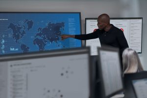以AI速度守护Microsoft：SFI如何主动强化我们的云